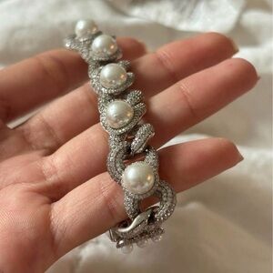 Elegant Silver Pearl Bracelet